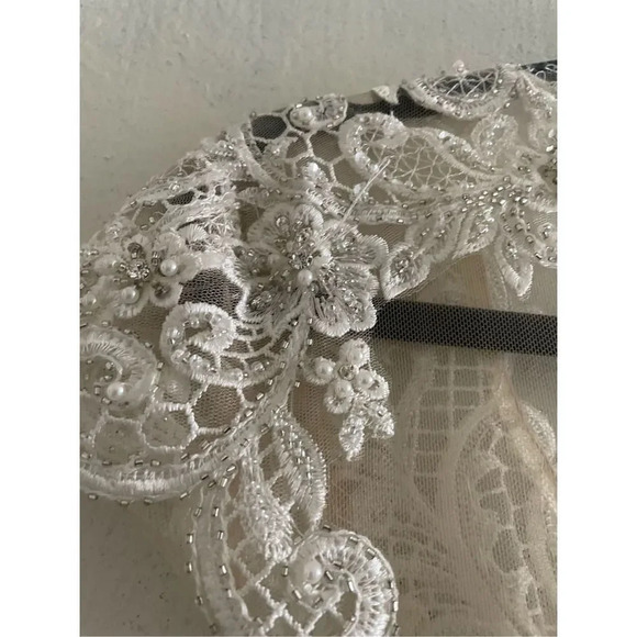 The magnificent Maggie Sottero Odette wedding dress SZ 12 - Picture 14 of 15